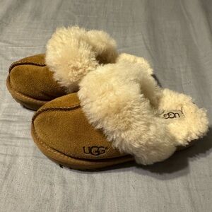 UGG Kids Cozy II Toddler Slippers in Chestnut